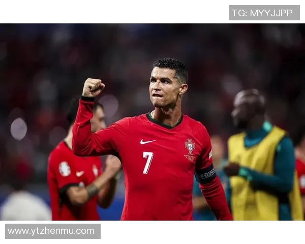 揭秘1990年足球巨星薪资水平及当年球坛收入差距全景分析 揭秘1990年足球巨星薪资水平及当年球坛收入差距全景分析